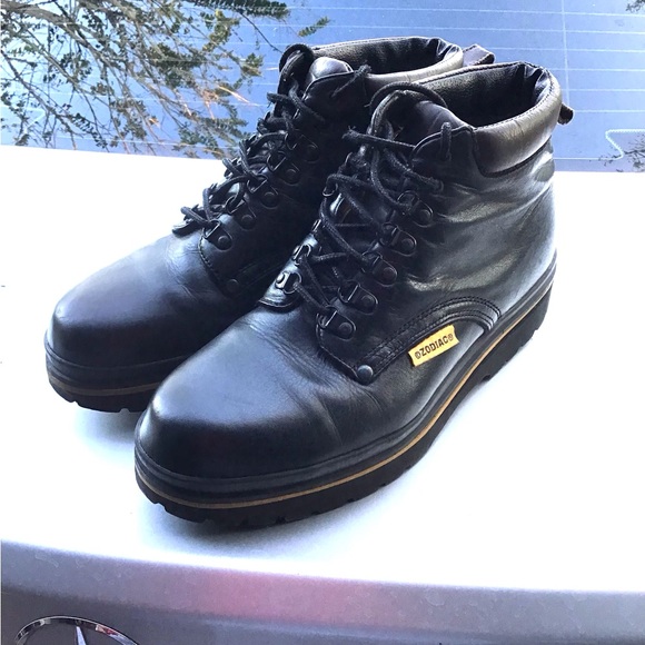 Caterpillar Men's Black Leather Boots - Picture 1 of 6